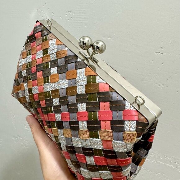 Colorful Genuine Woven Leather Kisslock Crossbody Box Bag,  Includes 2 Straps - Picture 13 of 16